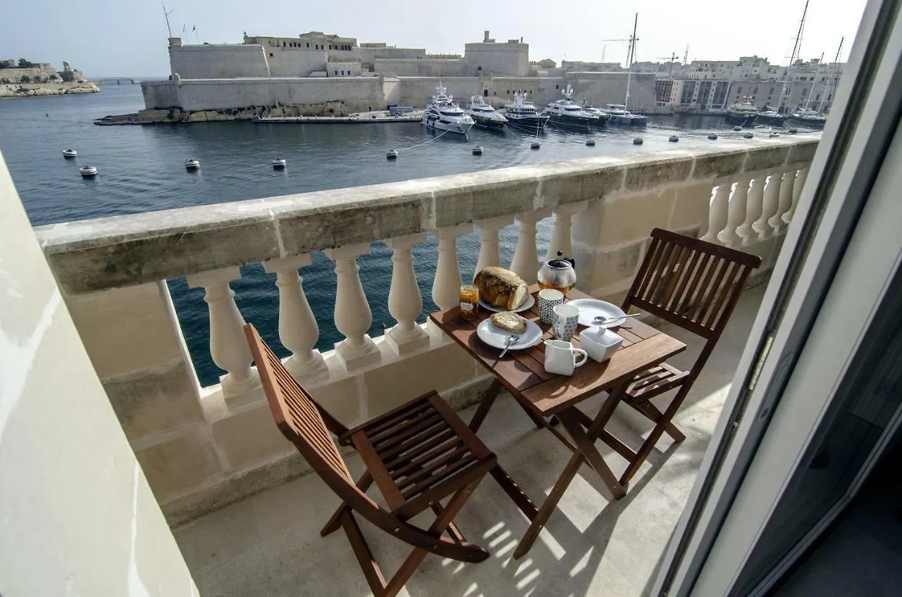 Grand Harbour Vista Apartment Senglea