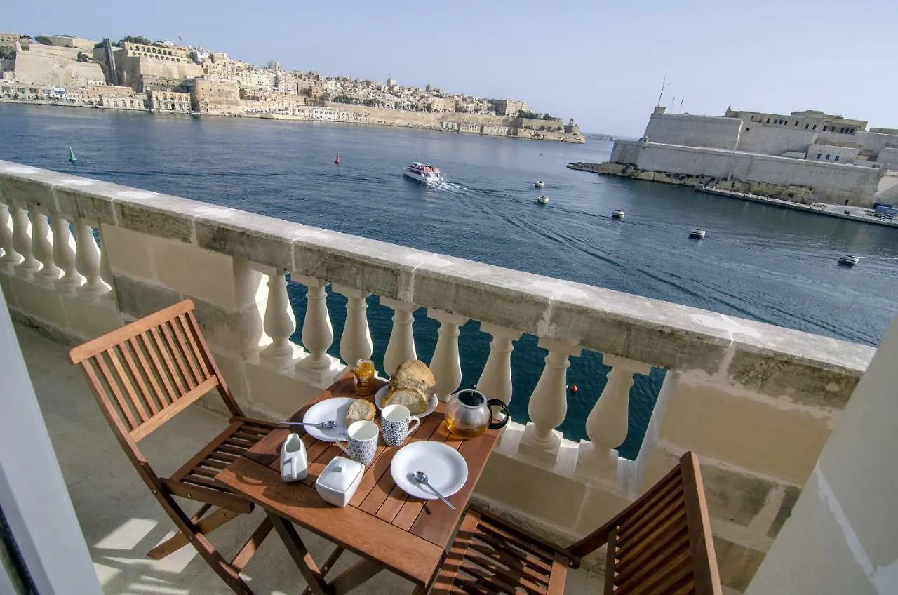 Grand Harbour Vista Apartment Senglea